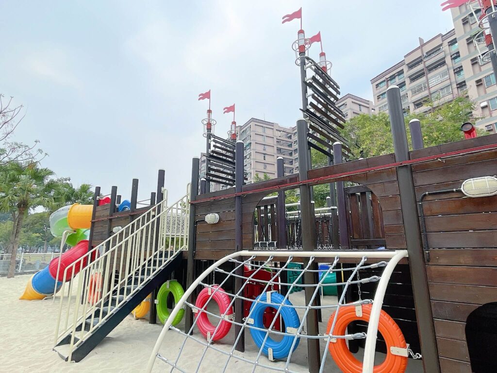 永大共融公園海盜船