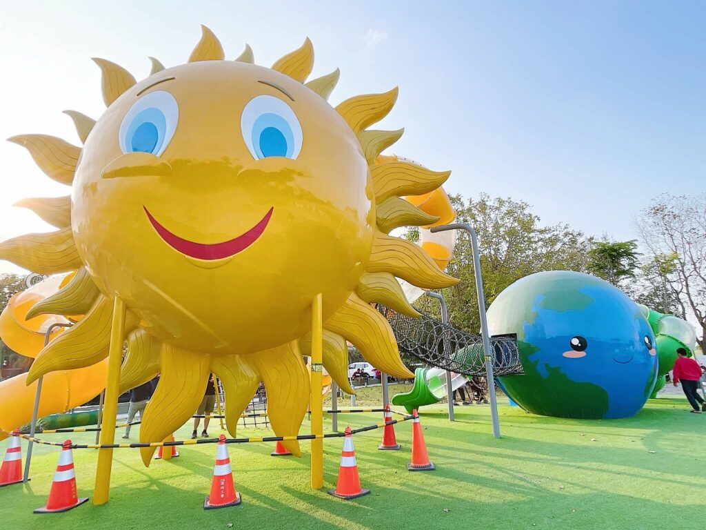 太陽地球遊具