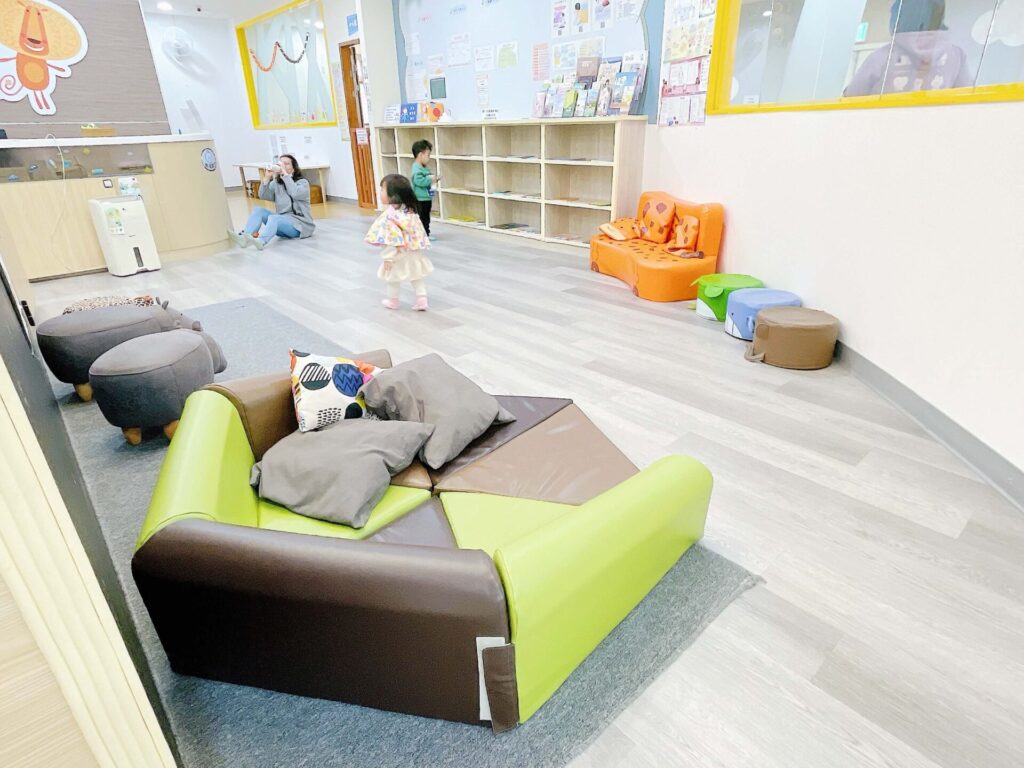 楊梅親子館【圖書區】