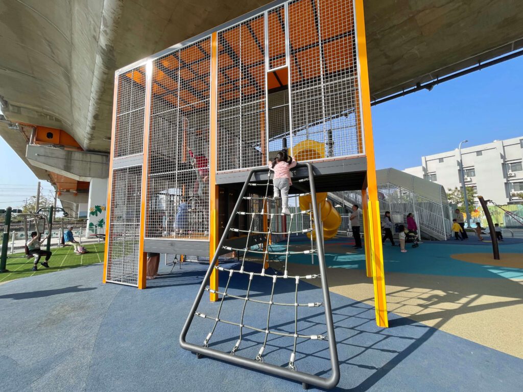 斗南僑真兒童遊戲場