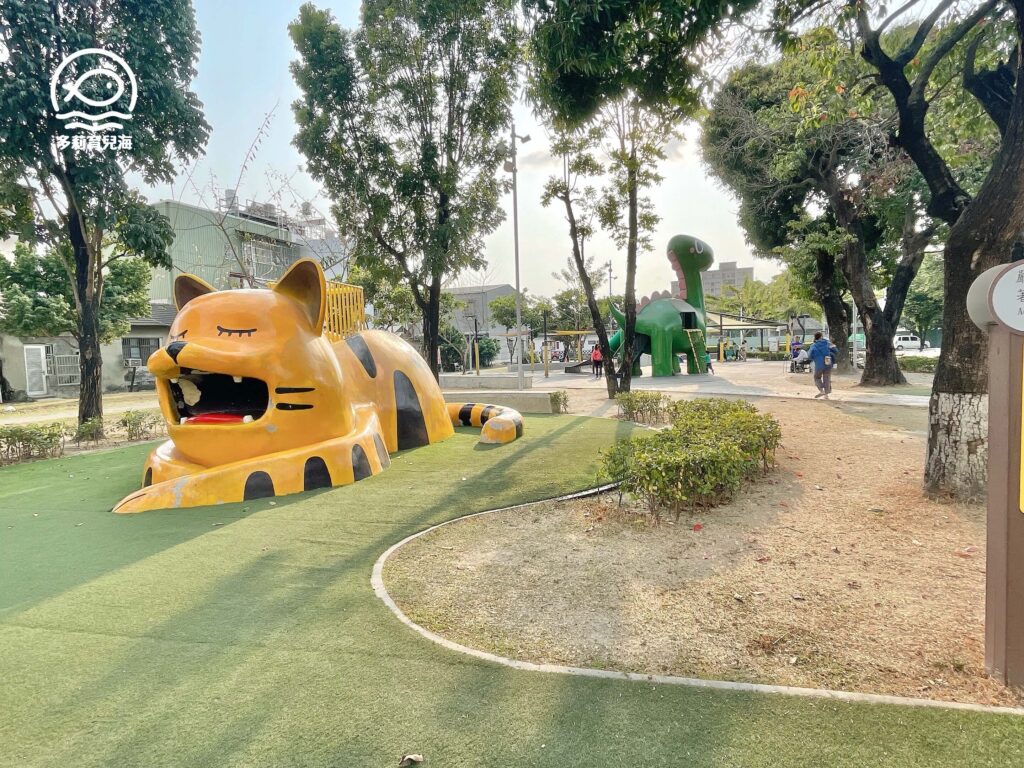 勝利動物溜滑梯公園