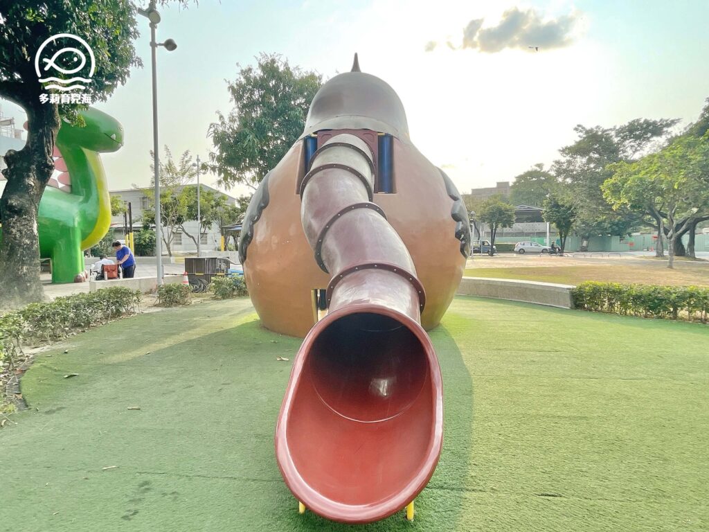 勝利動物溜滑梯公園