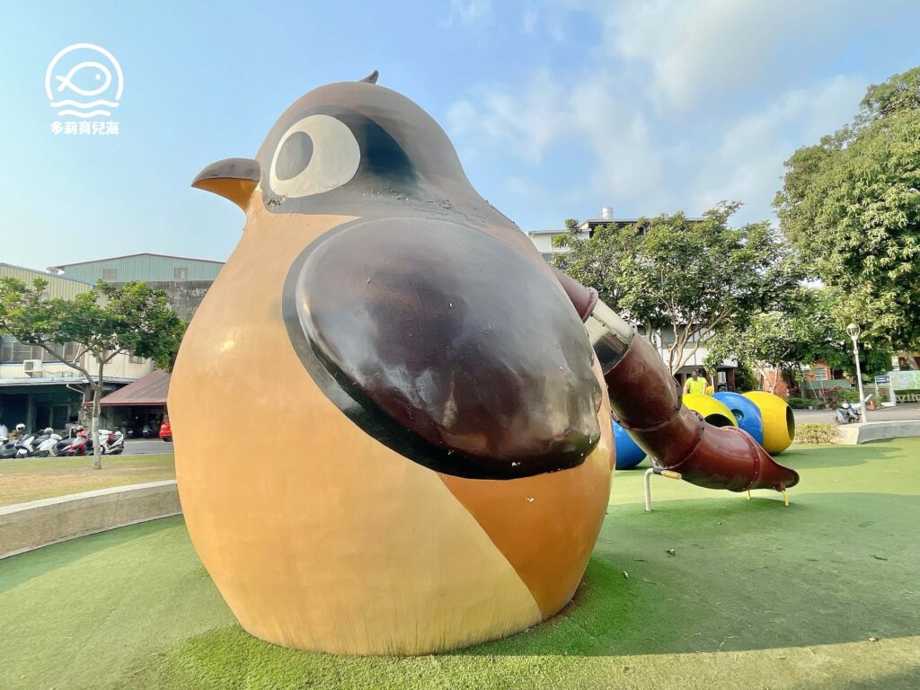 勝利動物溜滑梯公園