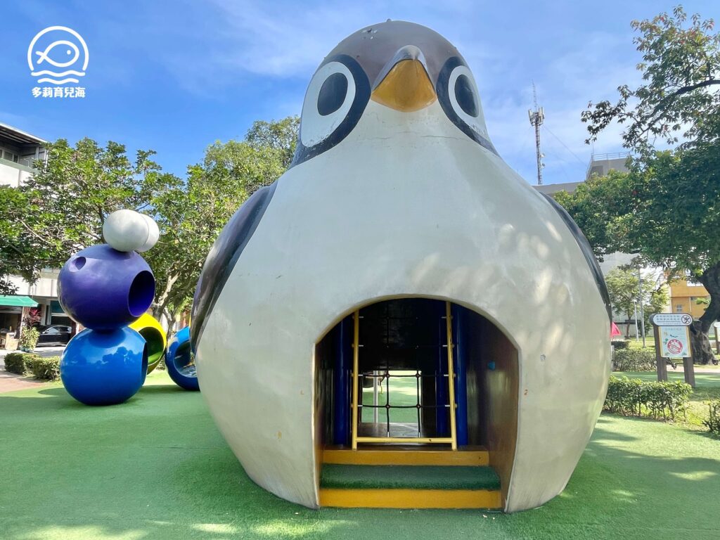 勝利動物溜滑梯公園